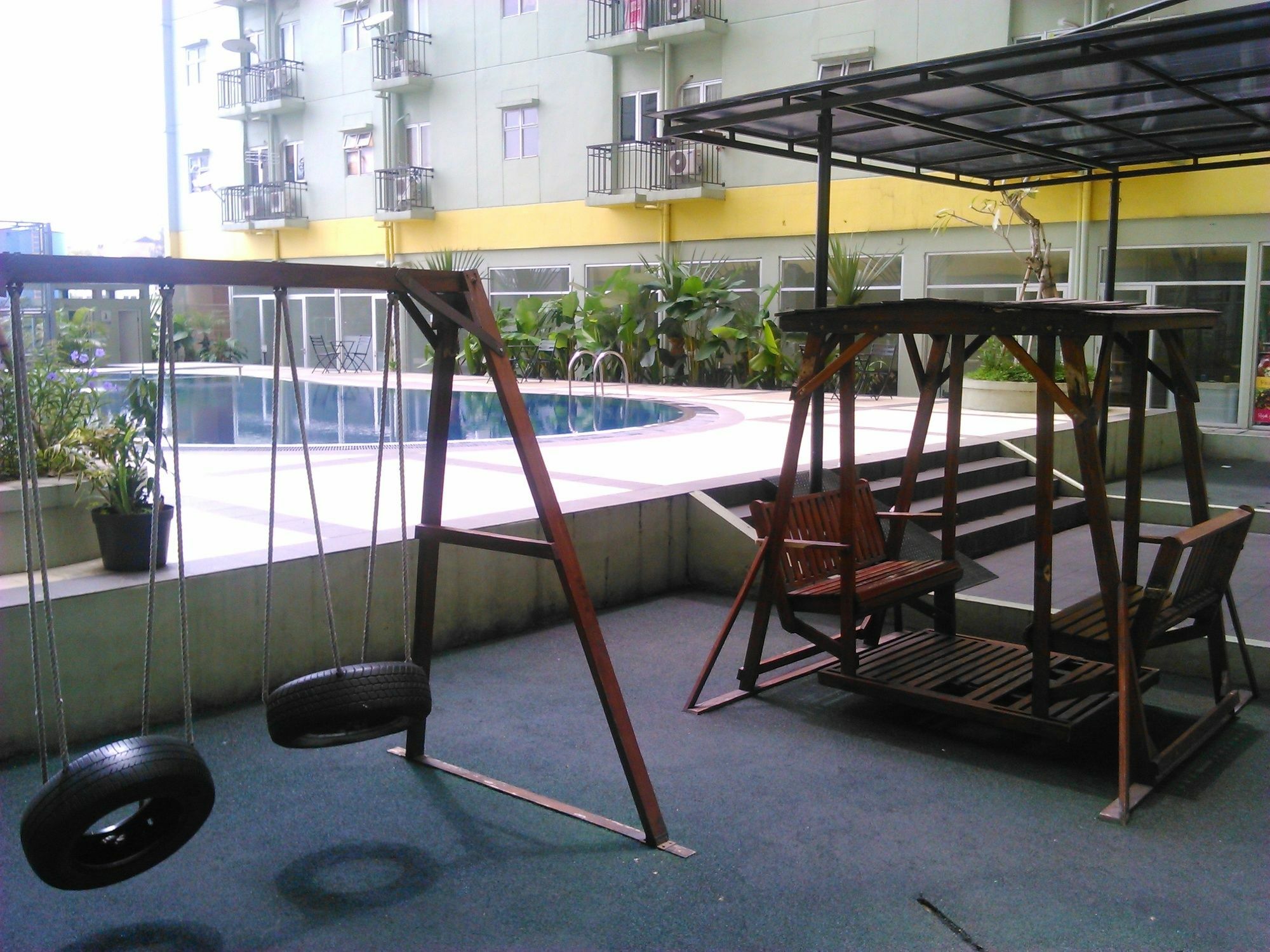 The Suites Metro Apartment - Putri Bandung Esterno foto