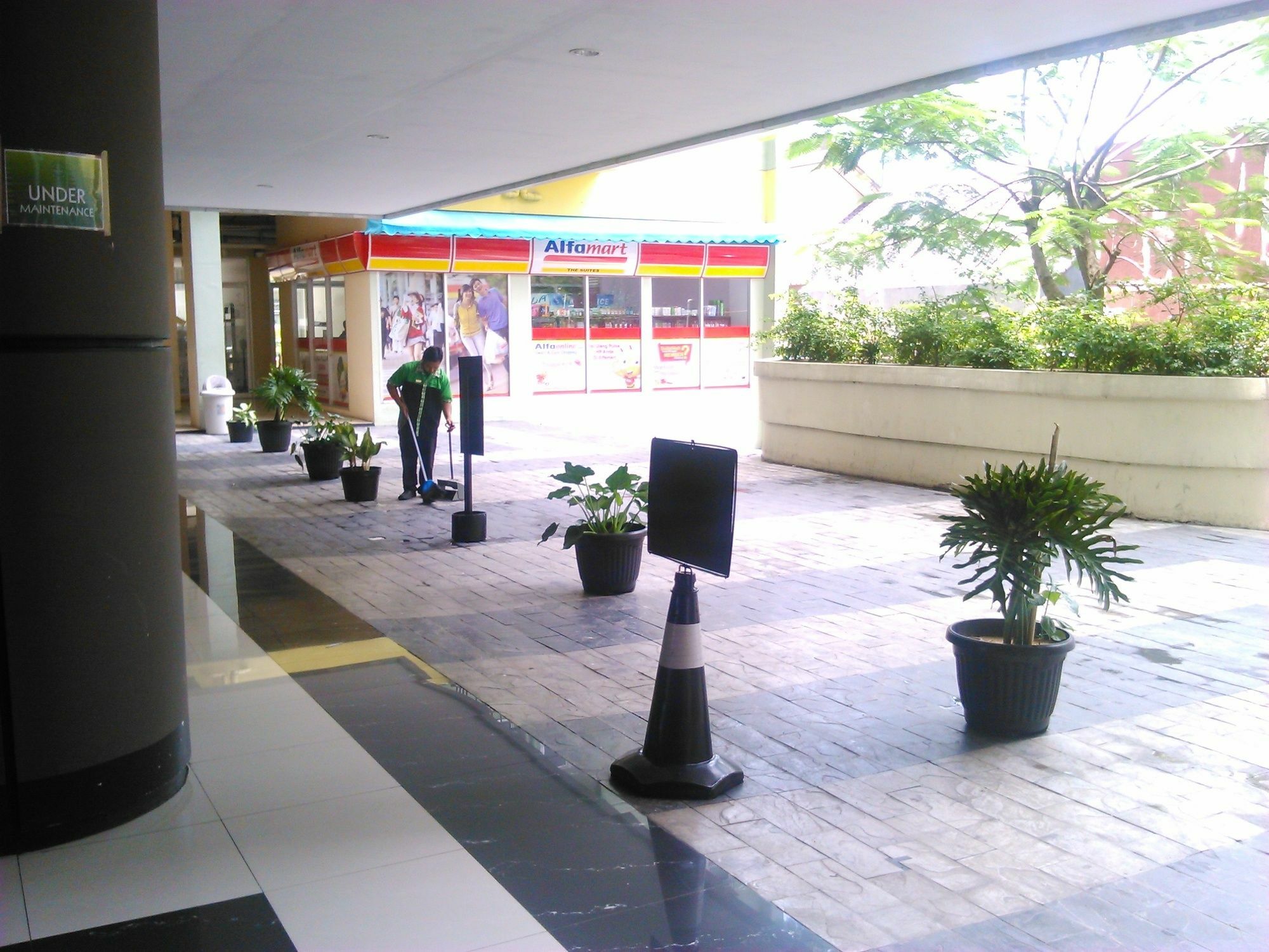 The Suites Metro Apartment - Putri Bandung Esterno foto