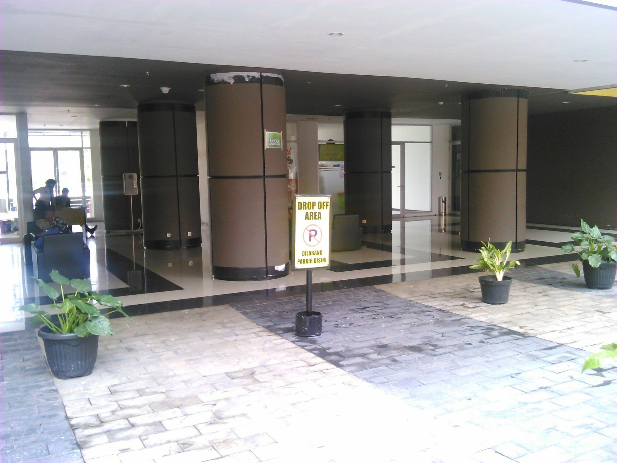 The Suites Metro Apartment - Putri Bandung Esterno foto