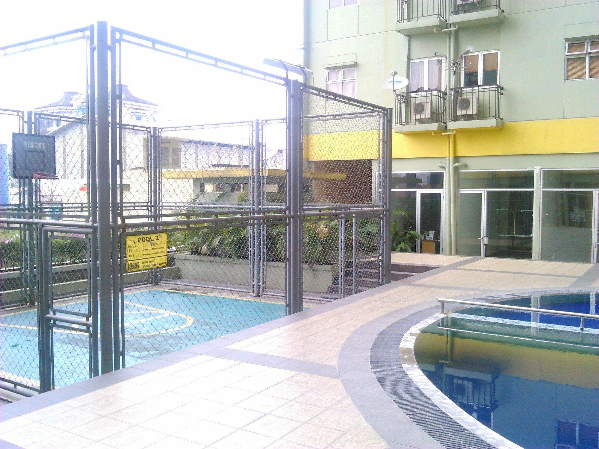 The Suites Metro Apartment - Putri Bandung Esterno foto