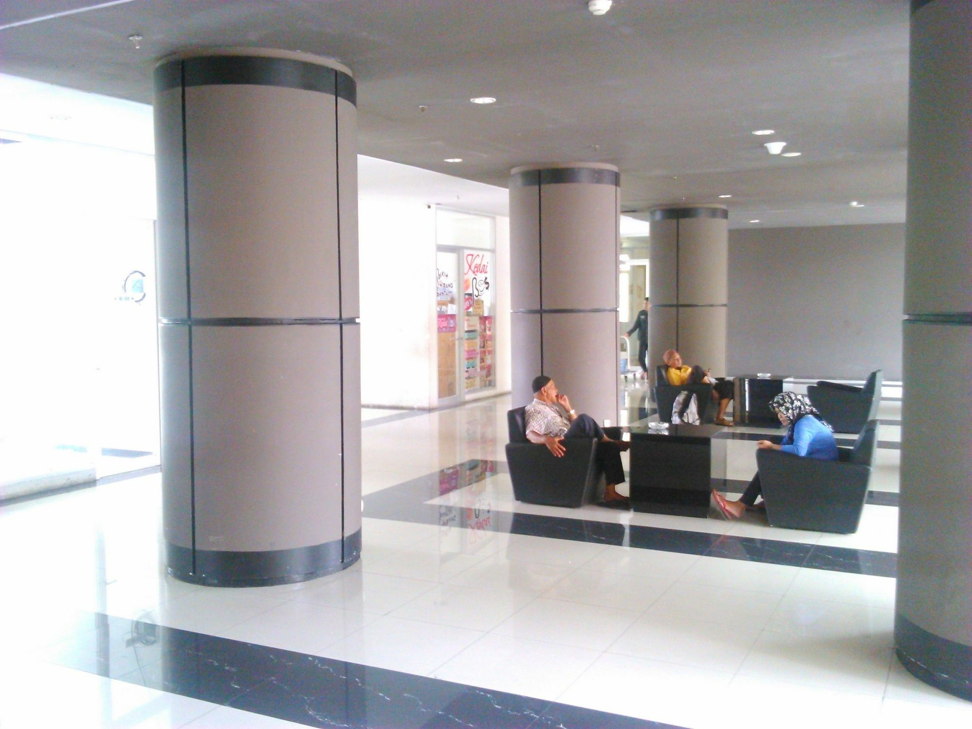 The Suites Metro Apartment - Putri Bandung Esterno foto